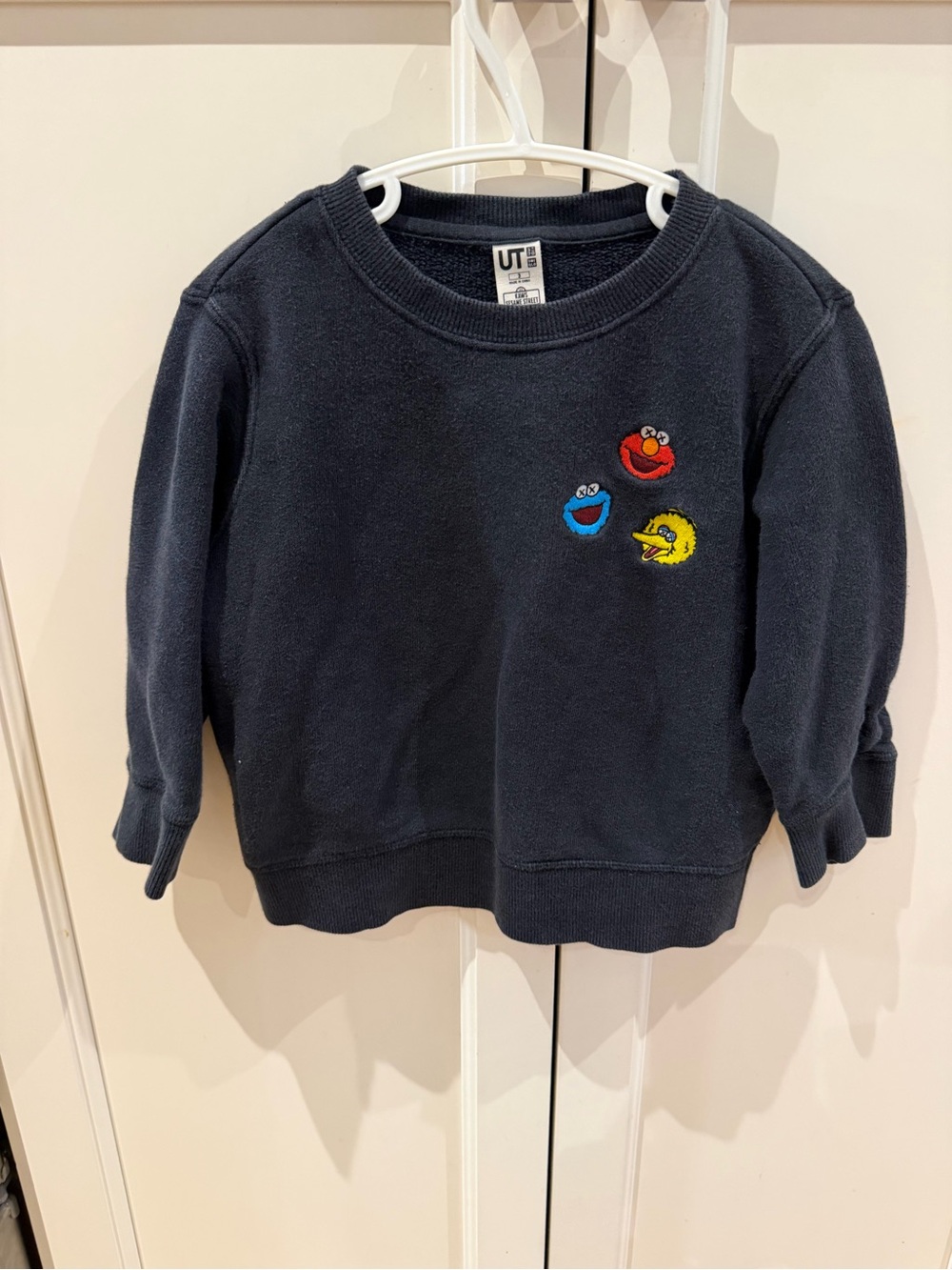 UNIQLO 3tKids black Sesame Street Embroidered Sweatshirt